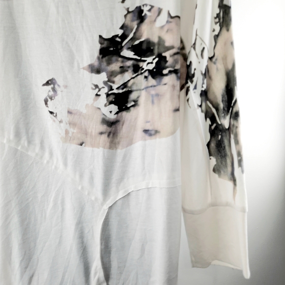 NWOT Simon Chang Monochrome Artistic Tunic - Picture 10 of 14